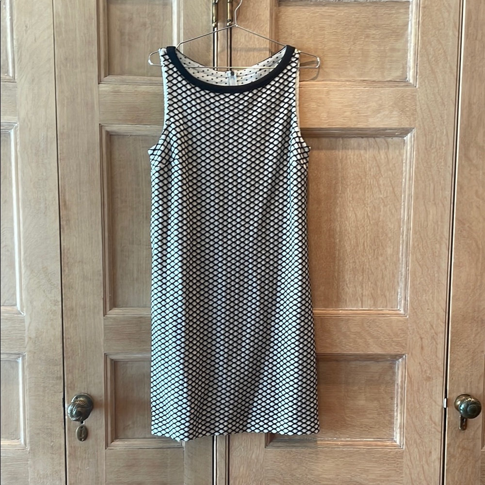 Beautiful St. John Black and Cream Sleeveless Dress